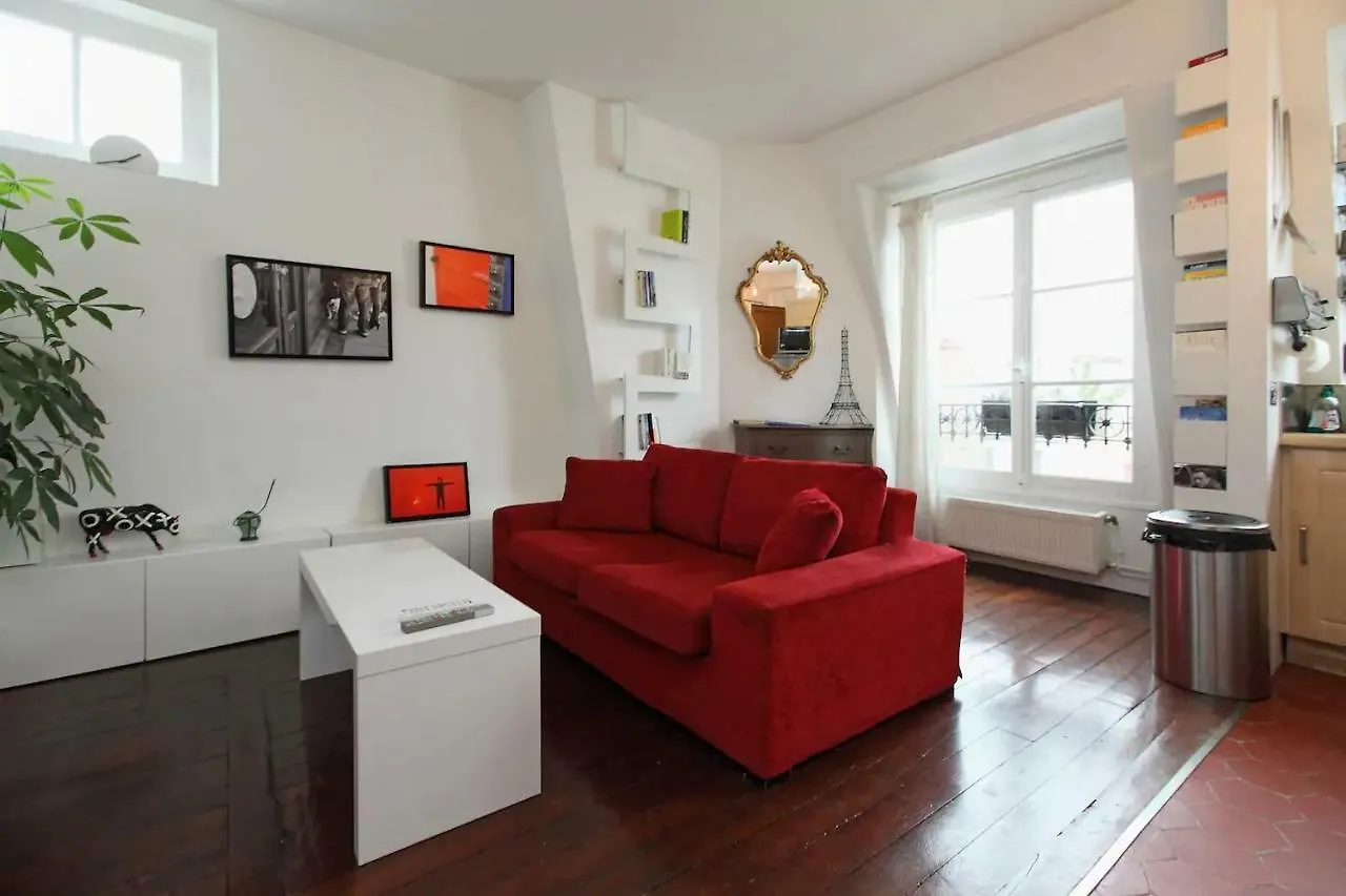 דירה Artistic & Authentic Parisian Flat *